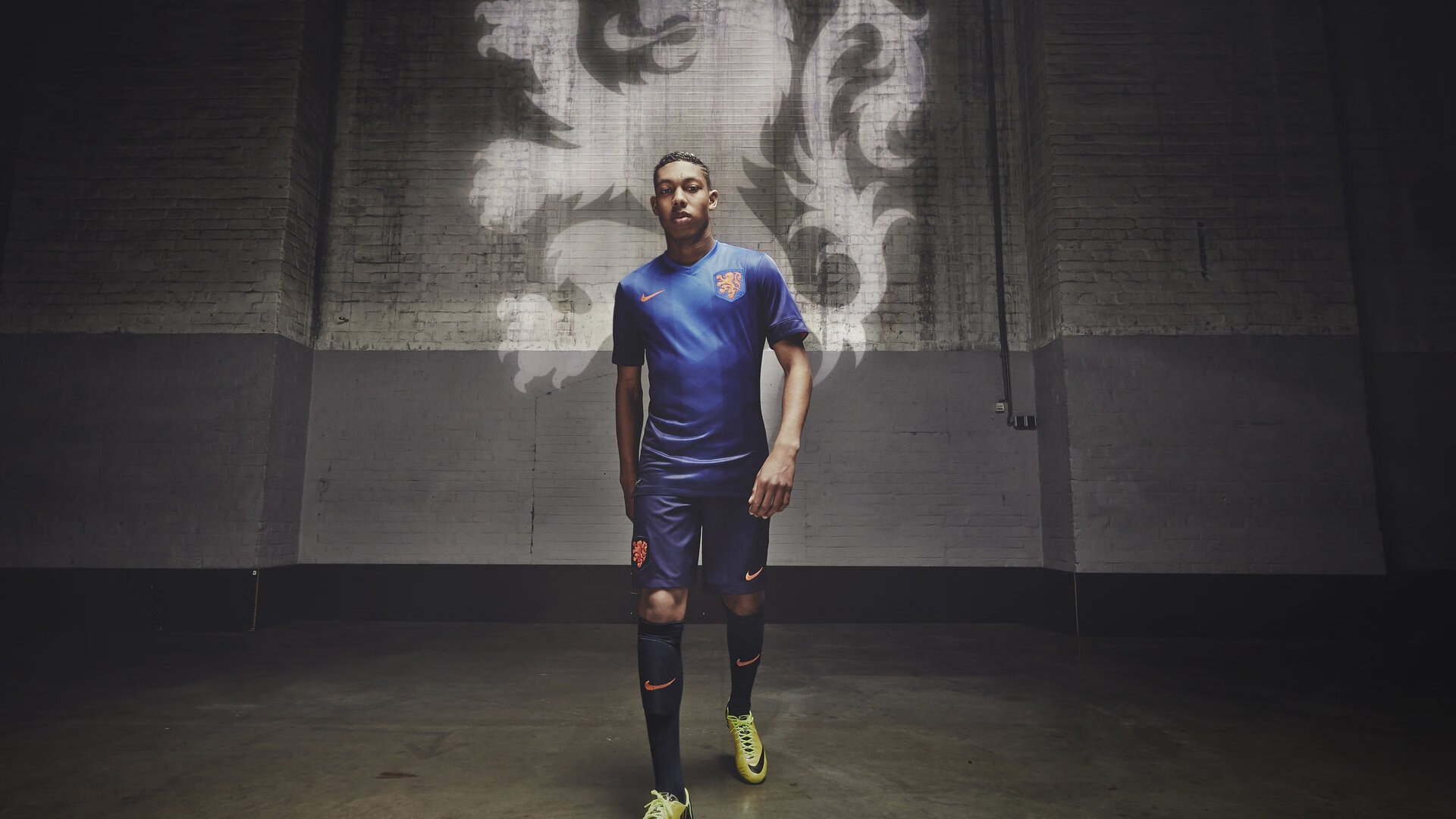 河床17岁新星马斯坦图奥诺引皇马关注，马斯坦古